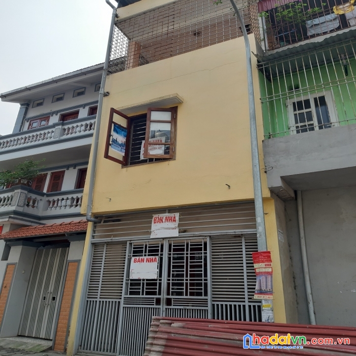 050922 bán nhà 3 tầng đặng xá, gia lâm. 135m2 sử dụng. đường ô tô 7 chỗ, thông. lh 0989894845.