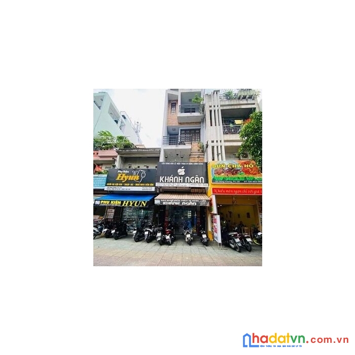 Cần bán gấp căn nhà phố 105 hùng vương, p4, quận 5