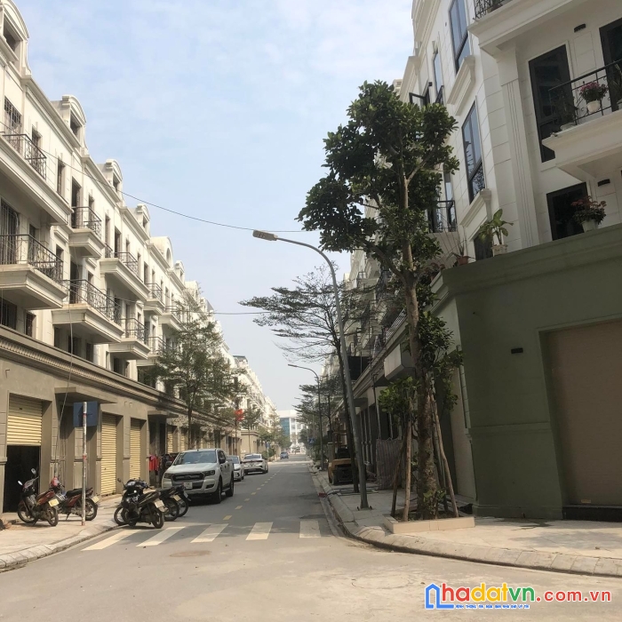 Bán căn liền kề hải phát ở trung tâm gia lâm