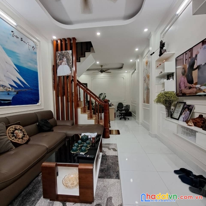 Kinh doanh bất chấp, phố hoàng đạo thành 50m2x5t, ô tô qua, nhỉnh 7 tỷ.