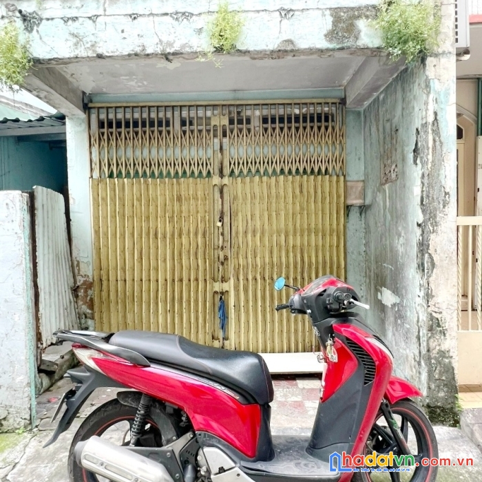 Nhà cấp 4 (3.5x16/nở hậu l 4.2m) hẻm thông đường ngô gia tự p4q10