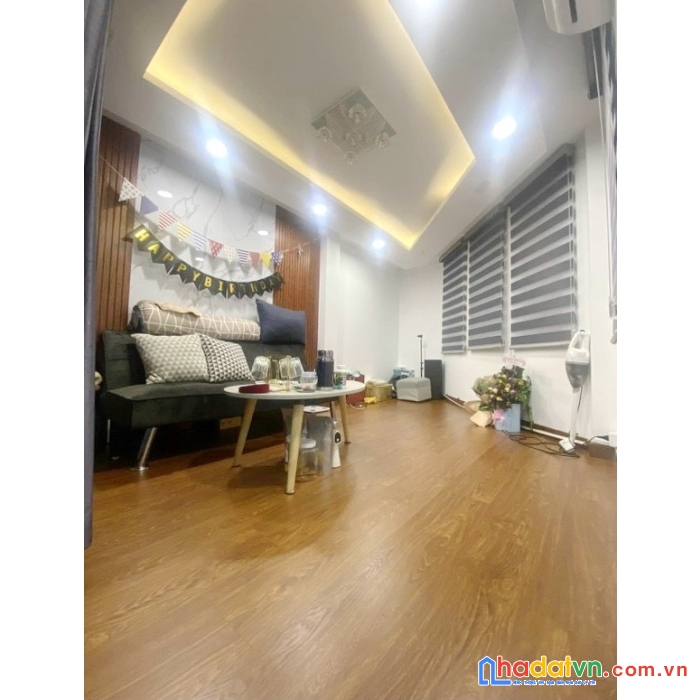 Căn góc vị trí đẹp trệt/3 lầu hẻm xe tải đường nguyễn trãi p2q5