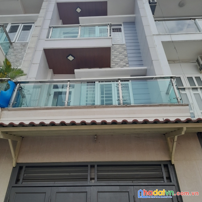 Nhà mới cực đẹp, hẻm xe hơi  ngủ trong nhà 6m, 4 tầng, giá 6.1 tỷ