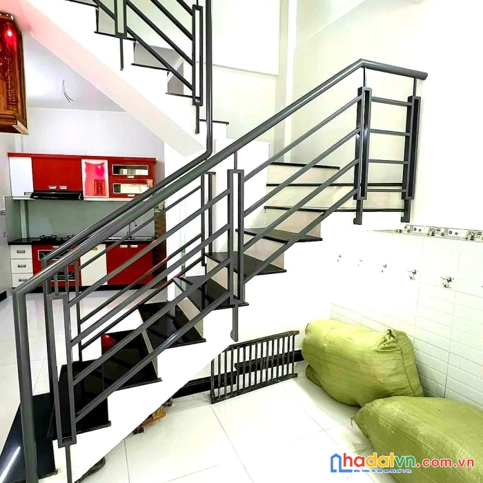 Bán nhà trong hẻm đẹp như khách sạn, bà hom, quận 6, 35m, 2 tầng,3,35 tỉ, tl