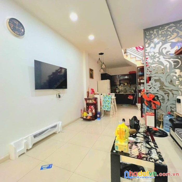 Bán nhà phố phú diễn, gần đường lớn, cho thuê luôn full phòng.3.3 tỷ