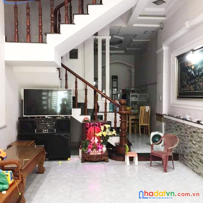 Q12.424. ngay cvpm quang trung, hẻm 6m thông, xe hơi vào nhà, đầy đủ tiện ích, 3 tầng nhỉnh 5 tỷ.
