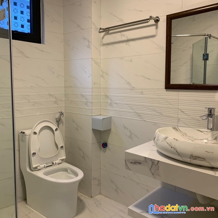 Bán nhà phúc lợi, 5m ra ô tô, 40m2, 3 tầng, 3 ngủ, mt 4m, 2.3tỷ. lh: 0913896966