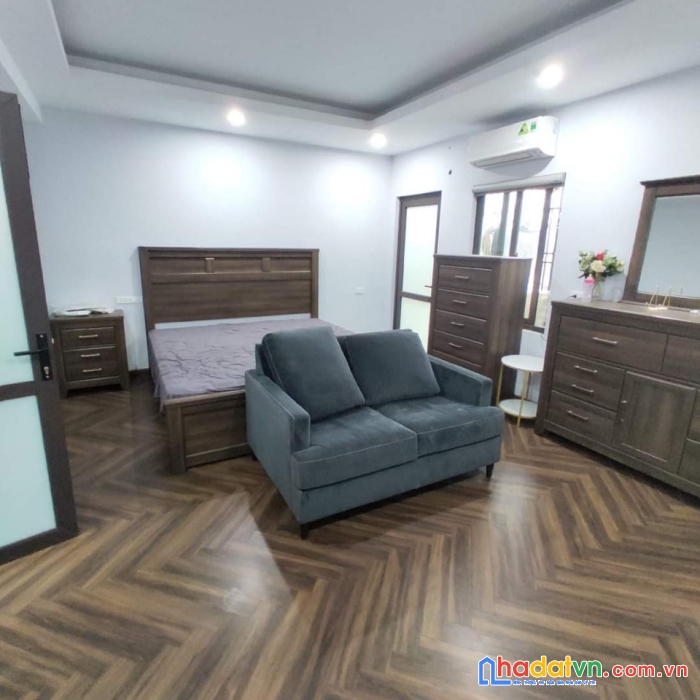 Bán nhà phố cổ linh ,long biên. 60m,5 tầng, 4 tỷ,gara  ô tô, kinh doanh 0389160730