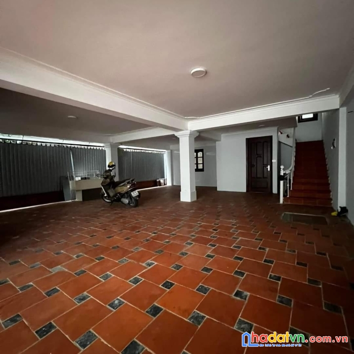 Bán biệt thự 5 sao tây hồ gara ô tô kinh doanh cho thuê 5000$/ tháng
