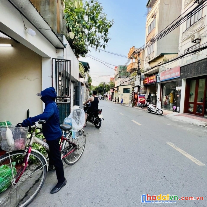 Mặt phố kinh doanh ôtô tránh thanh am 75m đất mt 4,4m 7.5 tỷ long biên.