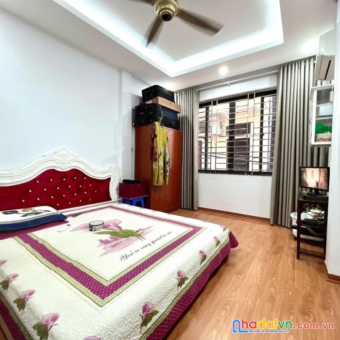 Bán nhà phố bạch mai: 45m2*5 tầng, mt 4.5m, 4.5 tỷ, ngay sát chợ, 10m ra ô tô đỗ, gần bách kinh xây