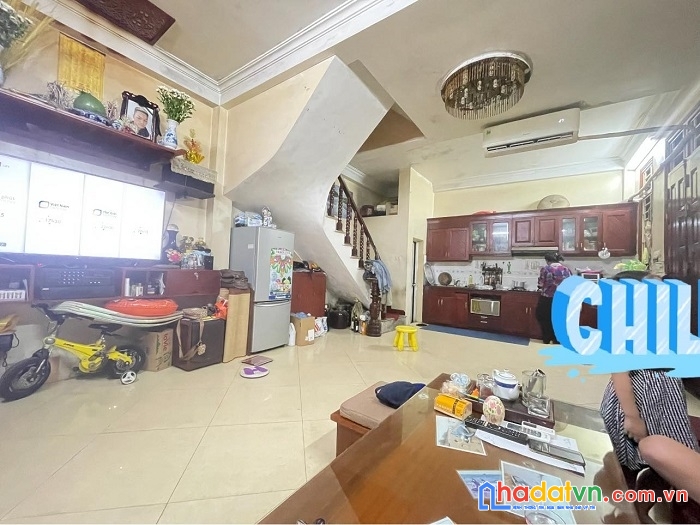 Cực hiếm - nhà ngọc lâm - long - 3 mặt ngoc - nhà đẹp - trung tâm - tặng nội thất.