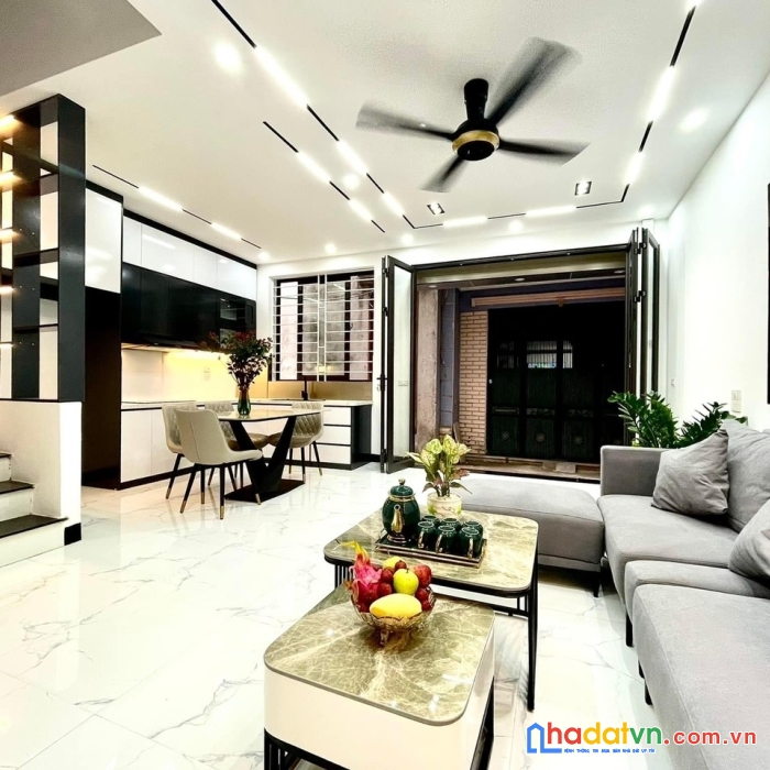 Bán nhà mễ trì 37m2  x 4 tầng - mt 6m - gía nhỉnh 4 tỷ - nhà đẹp - ngõ rộng - thông - chủ tặng nội