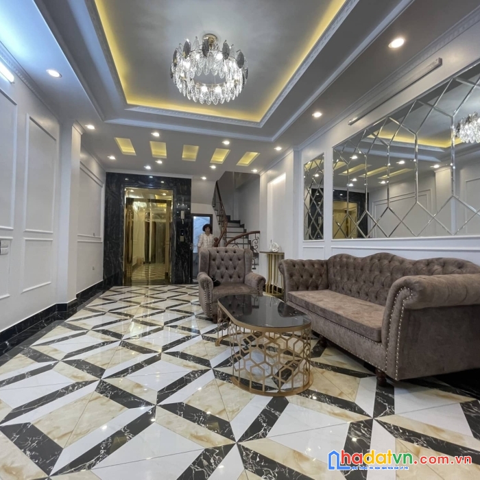 6 tầng thang máy, phố hoàng đạo thành 44m2, ô tô, lô góc, kd, 7 tỷ.