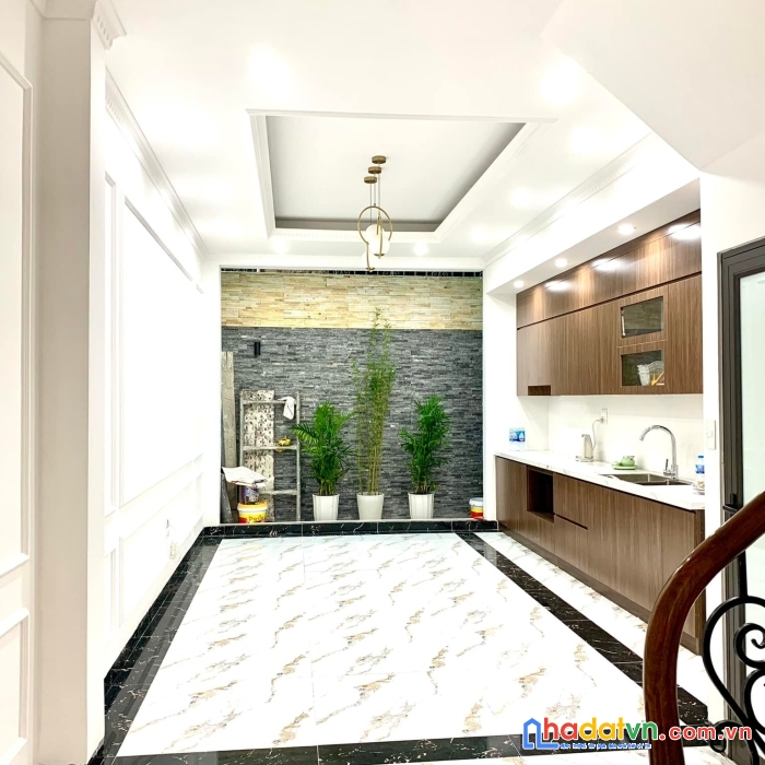 Bán nhà giáp bát, kim đồng - hoàng mai, diện tích 80m2, 6 tầng thang máy, gara, văn phòng.