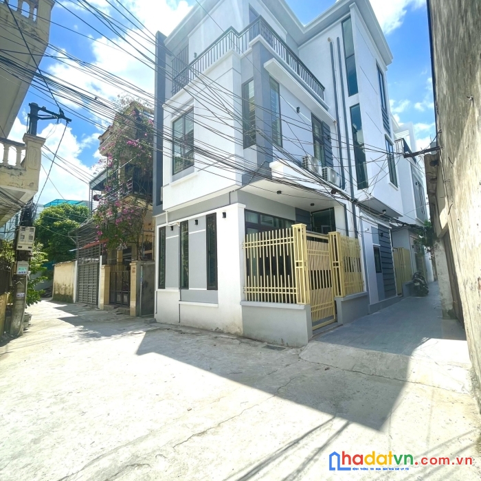 Chính chủ cần bán nhanh căn nhà 3 tầng tại ngõ 109 điện biên- phường cửa bắc- nam định.
