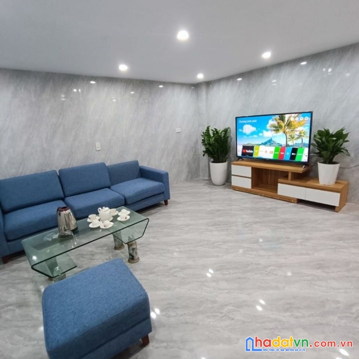 Hot hot bán đất tạng nhà 2 tầng – 3 thoáng – phố lĩnh nam về ở ngay