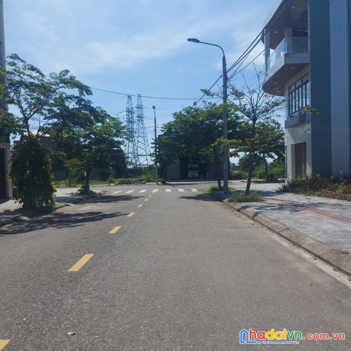 Hot hot - chỉ 9.x tỷ sở hữu được đất mặt tiền hoà xuân - diện tích lớn - mặt tiền lớn -