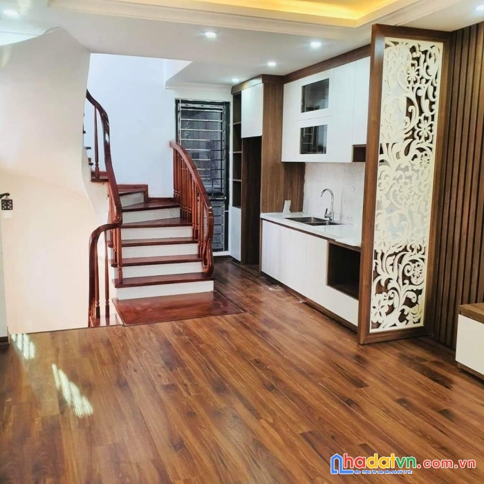 Bán nhà cầu giấy  - 35m2 - lô góc 2 thoáng - ô tô 30m  - 3.5 tỷ