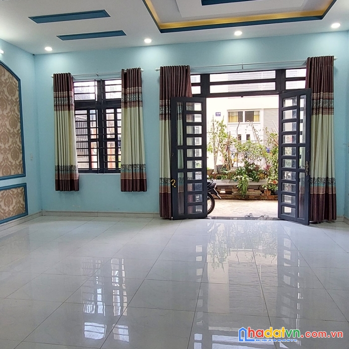 Bán nhà đẹp ở ngay gần kdc hồng long, ngang 6m, 4.2 tỷ hiệp bình phước