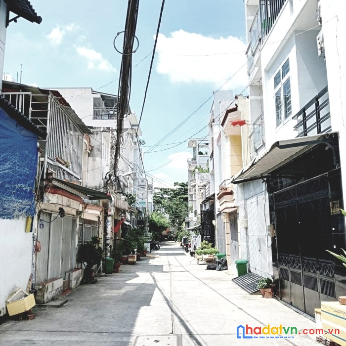 Bán nhà hẻm xe hơi dạo mát, bà hom, quận 6, 34m2, 4.1 tỷ, 4 tầng, 2 pn, 2 wc