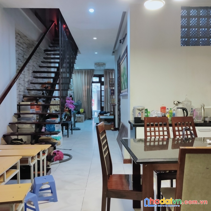 Bán tòa nhà 7 tầng - shophouse 15 phòng - dòng tiền 45-50 triệu/ tháng