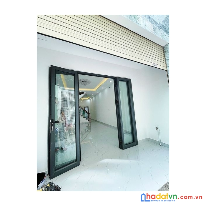 Bán nhà đường cách mạng tháng 8, phường 13, quận 10, 3 tầng chỉ 7.35 tỷ