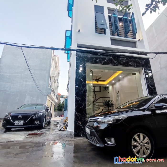 Chính chủ cần bán căn nhà 4 tầng mặt tiền vị trí đẹp tại hải dương.