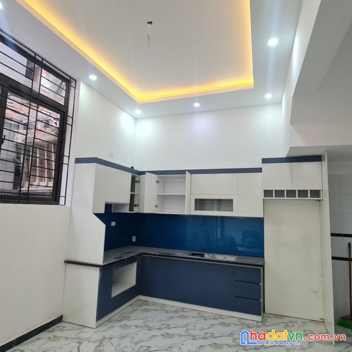 Bán nhà trần đăng ninh 55m 5 tầng 5.5m mặt tiền 10 tỷ