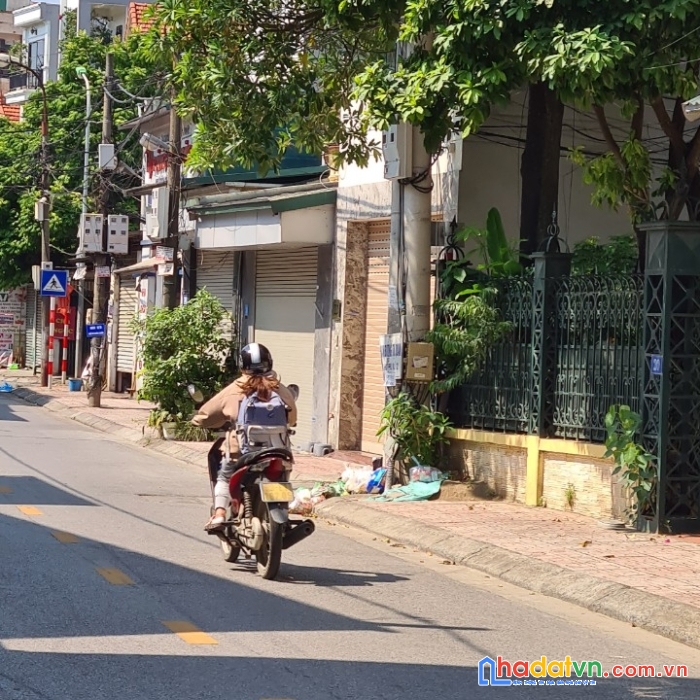 Bán nhà 3 tầng ngõ 95 vũ xuân thiều 65m2, giá 5,1 tỷ