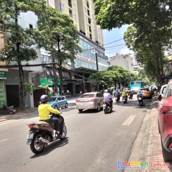 Chính chủ bán nhà mặt phố tô hiệu, kd sầm uất, vỉa hè rộng- 40m2, mt 3.6m, giá 7.3 tỷ
