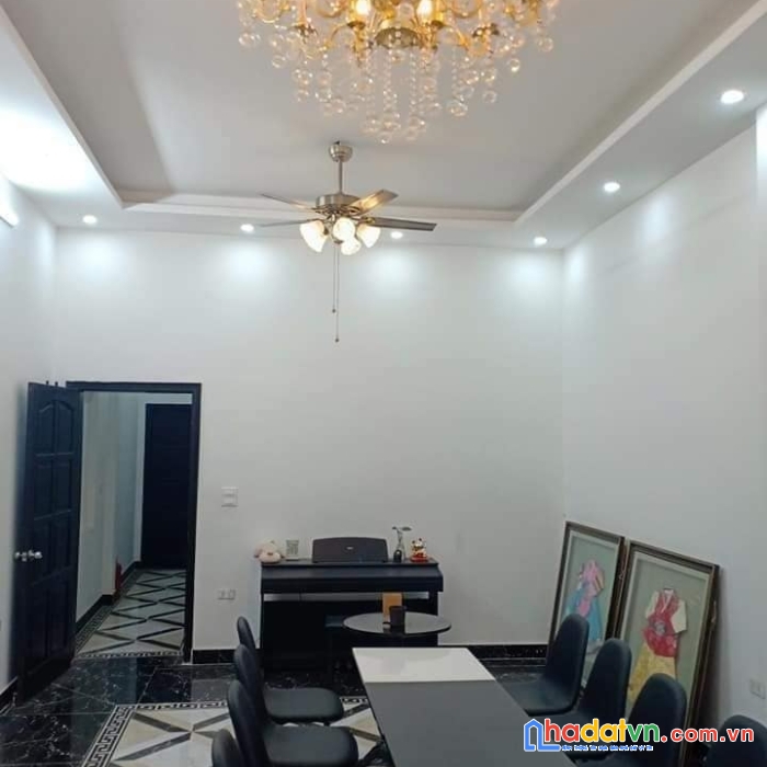 Nhà nguyễn đức cảnh, 90m2, 5 tầng, mt5m, ngõ thông, kd, - ô tô vào nhà