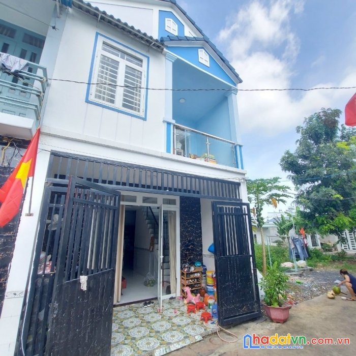 Bán nhà lầu, mái thái siêu đẹp, đường oto thông, gần chợ quang thắng, chỉ 1ty150