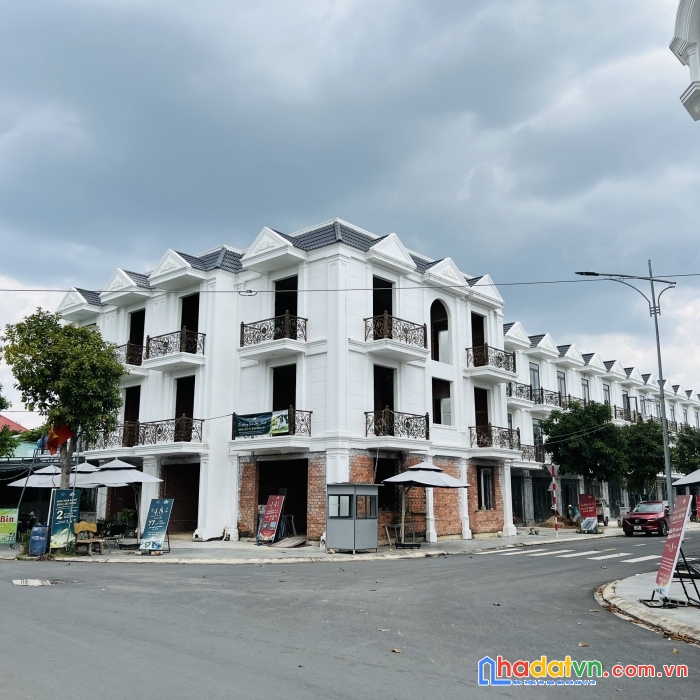 Bán nhà phố đông hưng khu vực dĩ an