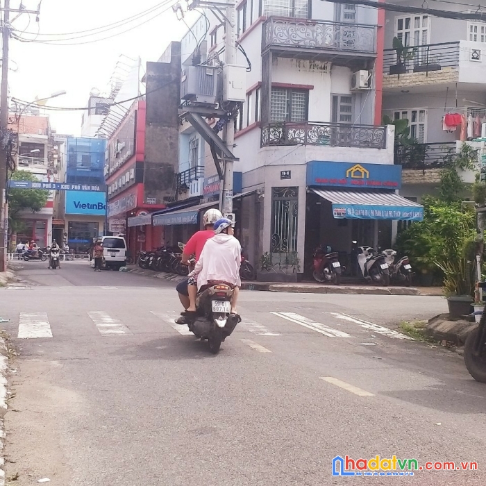 Cần bán nhà góc 2 mặt tiền 94 trần thủ độ ,tân phú, 2 lầu, 55m2. giá 9.3 tỷ