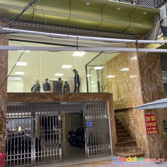 Tòa nhà 10 tầng phố nguyễn xiễn thanh xuân cho thuê 230 triêu.