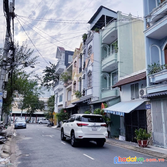 Bán nhà mt kinh doanh đường số 15
ngang 4 x16m 3 tấm tân thuận tây q7 - 11,8  tỷ