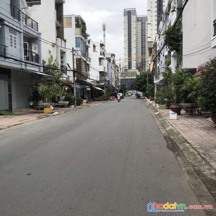 Bán nhà mặt tiền đường trần thị nơi cao lỗ p4 q8. giá 12 tỷ xxx thương lượng