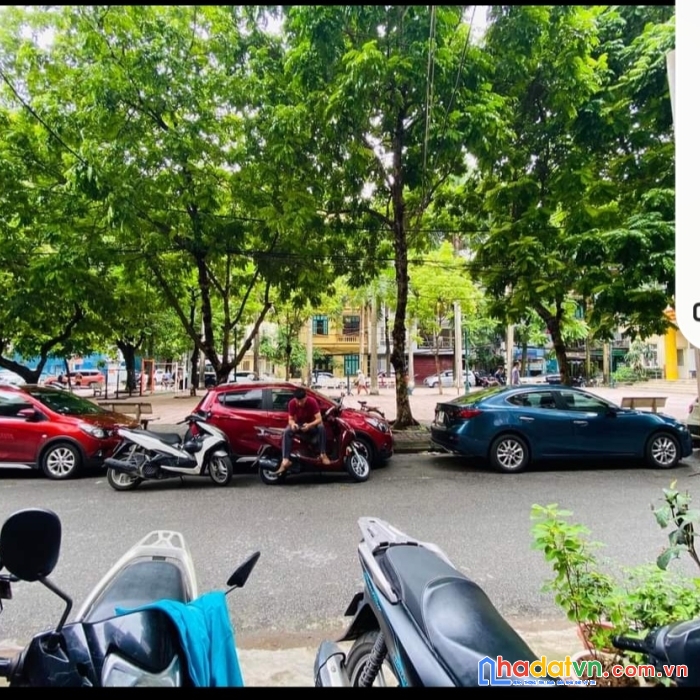 Bán nhà ngụy như kon tum thanh xuân ,phân lô, ô tô tránh, vỉa hè ,vừa ở vừa kinh doanh  , diện