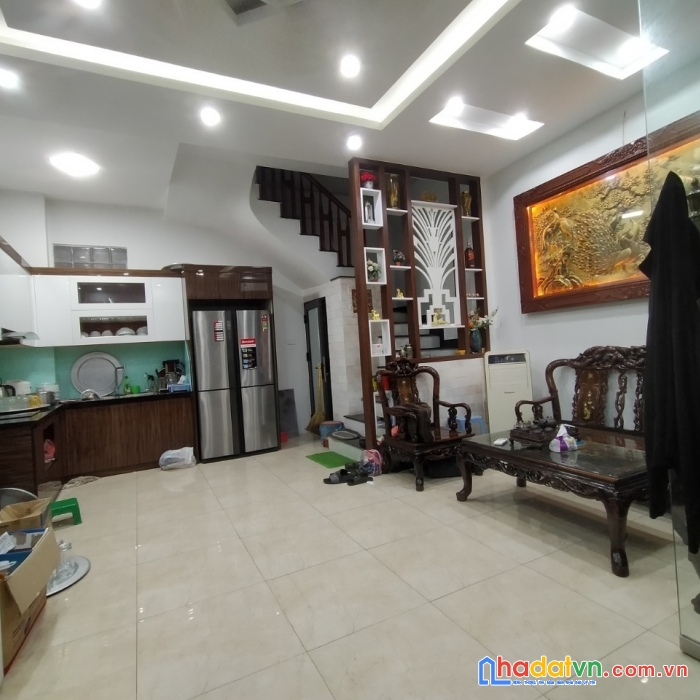 Bán nhà phố kim đồng. ô tô, kinh doanh,dt40m2, 4 tầng. chỉ 6 tỷ.