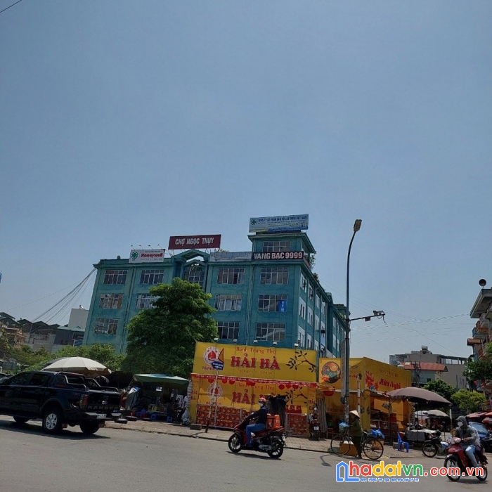 Thuy 45m2 x 5 tầng , ô tô vào nhà, nội thất đầy đủ, ở ngay