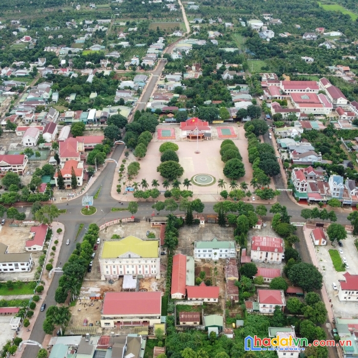 Bán đất nền sổ đỏ trung tâm  hành chính phú lộc