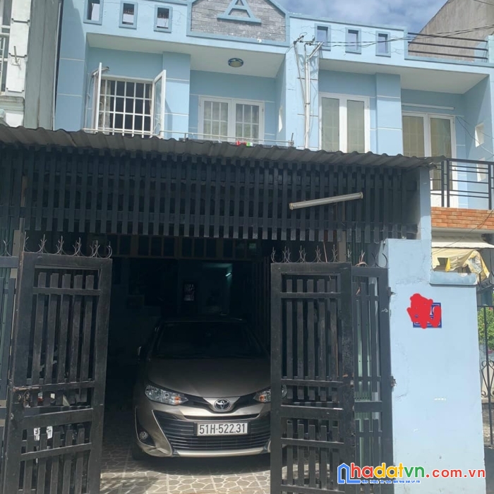 Nhà hóc môn hxh , sổ đẹp, ngang khủng 8m- xây dựng như 2 căn nhà. giá chỉ 4.6 tỷ
