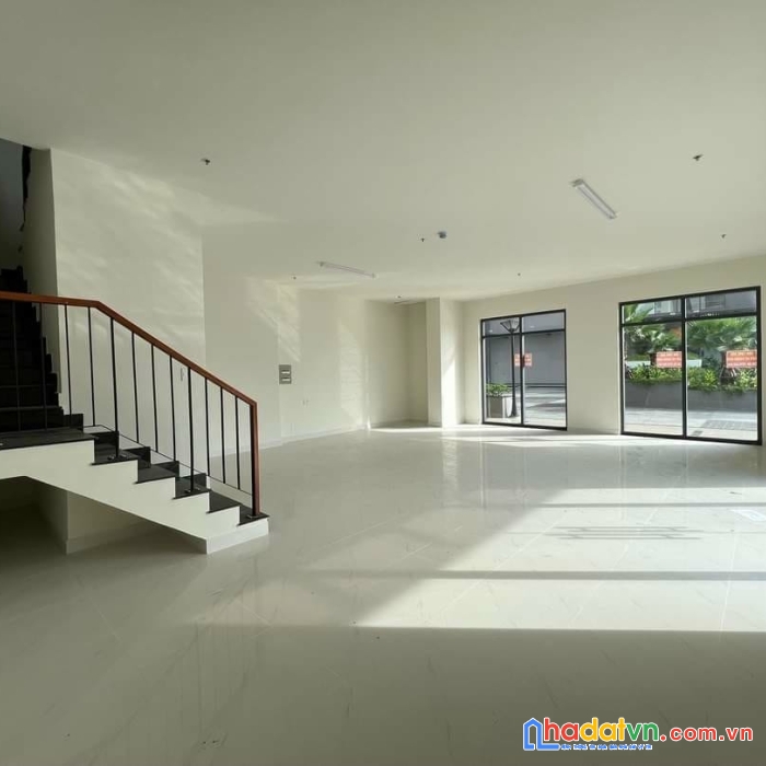 Cho thuê mặt bằng kinh doanh 181m2 , 2225 phạm thế hiển , q.8