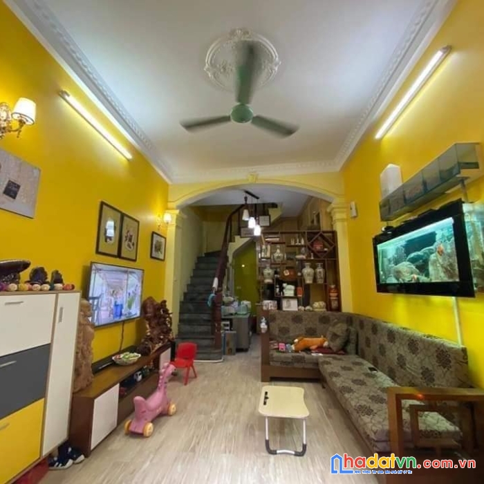 Bán nhà chùa bộc 50m2x5t 3 gác nở hậu 4.2 tỷ