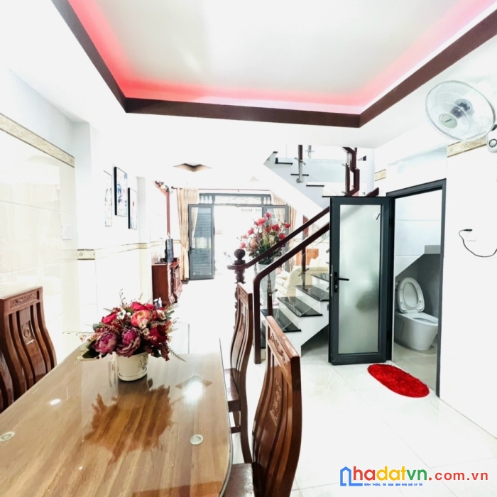 Gấp bán nhà tô hiến thành dt 47m2 giá chỉ nhỉnh 7 tỷ