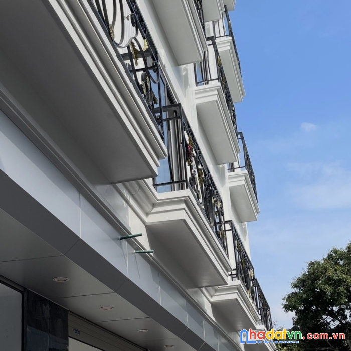 Bán nhà đẹp thượng thanh 5 tầng 2 tỷ 9, sáng mới lung linh, ô tô