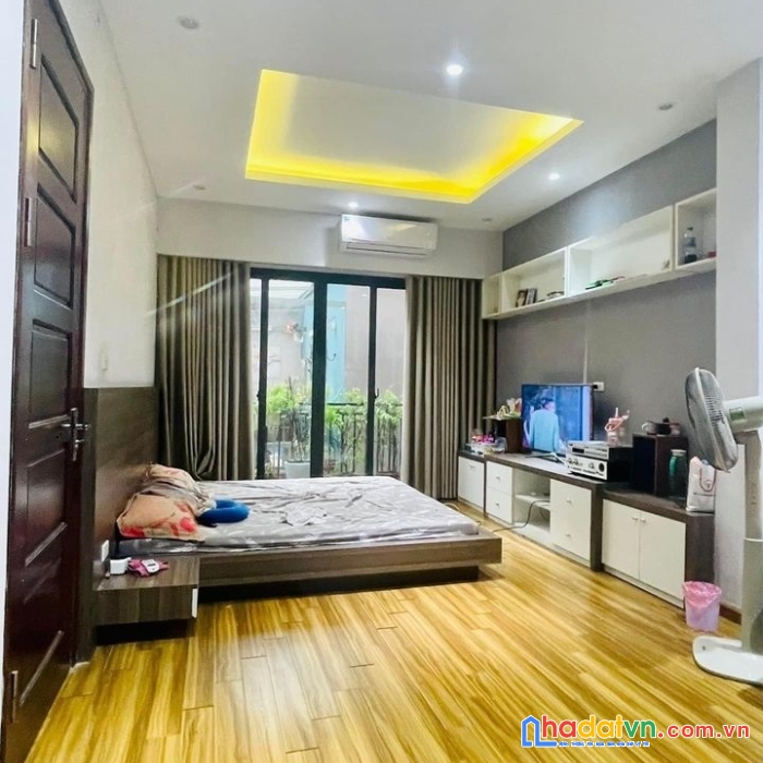 Chỉ 9 tỷ nhà phố hồng mai, hbt, 64m2 x 4 tầng, phân lô ô tô, cực hiếm