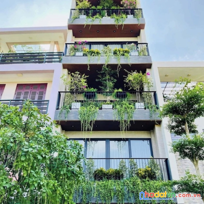 Bán nhà phân lô vip phan văn trường- 8t thang máy- cực gần phố