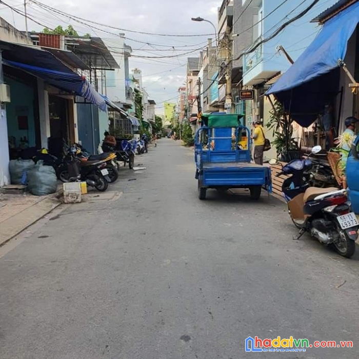 Bán nhà hxh tây thạnh 82m2 2t nhà mới ở ngay, tặng nội thất, chủ lâu đời